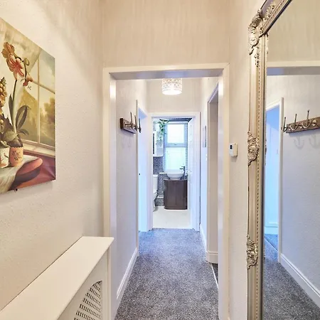 Daire Host & - Seas The Day Saltburn-by-the-Sea