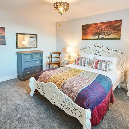 Host & - Seas The Day