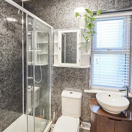 Host & - Seas The Day Daire